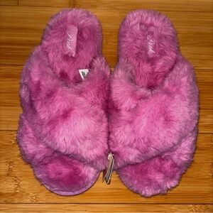 New VS PINK Slippers - S(5/6)